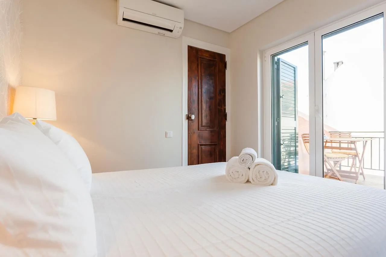 Bairrus Lisbon Apartments - Principe Real/Brick