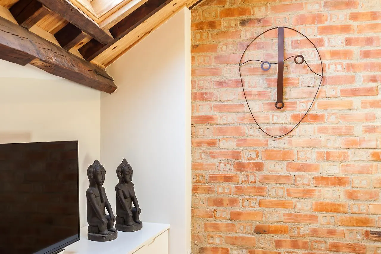Bairrus Lisbon Apartments - Principe Real/Brick Portugal